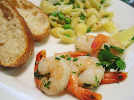 Garlic Wine Shrimp with Peas & Macaroni