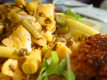 Quick Cauliflower Green Bean Curry